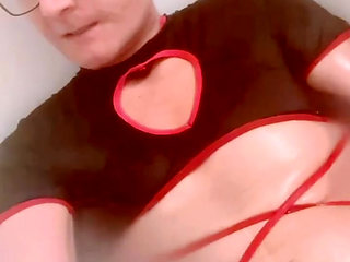 Your Star rafou1227 plays the playboy in this bathtub