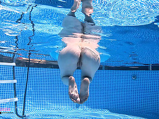 Skinny American Kat Outdoor Pool Voyeur: Underwater Striptease & Nude Swimming in 4K