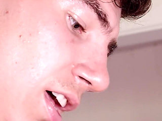 Real Estate Agent Fucks His Busty Arab Client Yasmina Khan