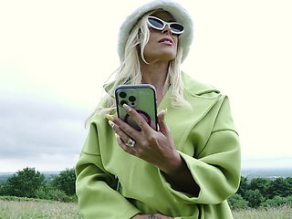 Luke Hardy fucked long-haired milf in cowgirl and reverse cowgirl poses