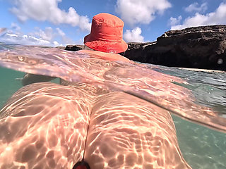 Naked MILF Swimming with Anal Plug Underwater