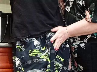 BBW Mom Zona901 Takes Load in Mouth & Swallows - HD Cumshot Fun