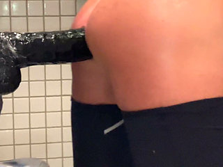 Dildoing and cum in shower.