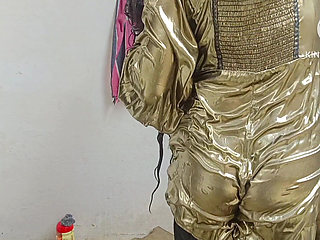 Seeing Stepsister Bathing