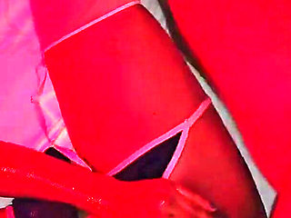 Influencer Debuts a Big Dick Guy Raw, Untill He Cums Inside of Her - Handre POV
