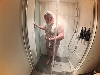 Taking a Shower in Stuttgart