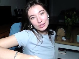 Amateur webcam babe dildo masturbation