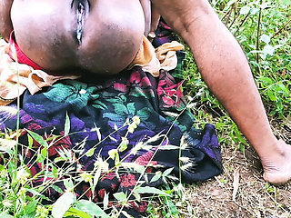 Jungle Fuck With Hot Indian Bhabhi - Desi Village Sex