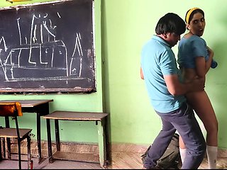 Indian School Teen 18+ Quickie Sex In Empty Class