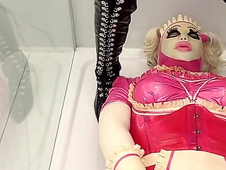 Golden Shower for My Rubber Sissy
