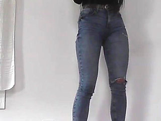 Mistress Cleo Smoking and Crush