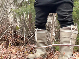 pee sexy on the forest so cool