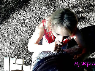 Italian Wife Luna Blowjob in Park - Outdoor POV Cum in Mouth