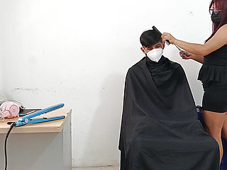 Hairdresser likes to fuck clients