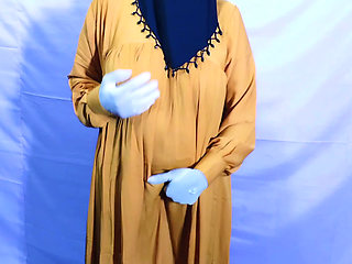 Indian Muslim Hijabi Beautiful Wife Satisfying Her Sexual Hunger With Her Hands - Clear Hindi