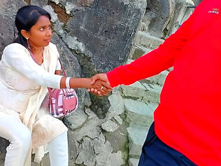 Permi Pooja Indian Bhabhi Big Natural Tits Outdoor Sucking - Homemade Jungle Sex with Desi Girl