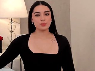 Amateur Webcam Babes Going Solo