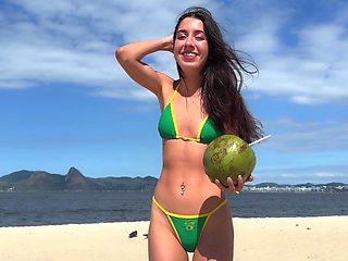 Whatcha do if a hot russian girl pulls up to you at the public beach