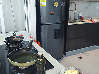 Cooking with Cummy Bear