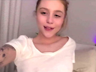 Homemade Amateur Blonde Solo - Cute Skinny Babe First Time Fingering