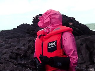 Amateur redhead masturbates then gives a blowjob