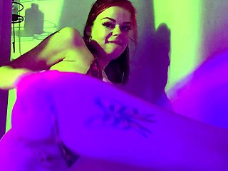 Close up amateur masturbating solo