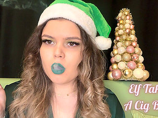 Seductive Elf Smoking Green Lipstick Cig Puffs