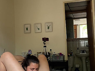 Real Amateur Scissoring: Two Horny Girls Grinding Clits and Eating Pussy