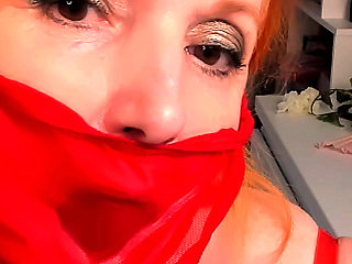 Intimate pleasure in which I really open up. I tease, frankly and very heatedly.