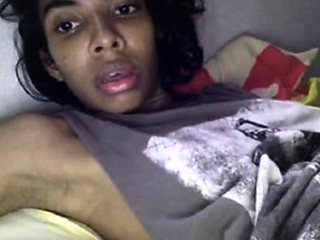 Black Girl Masturbates on Webcam