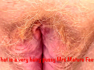 Mrs Mature Feet Bare Feet and Hairy Pussy 507