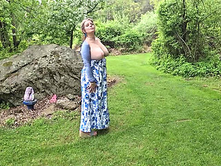 HOT MOMMY ONLYFAN Video Content BIG TIT Backyard Peek COMPILATION