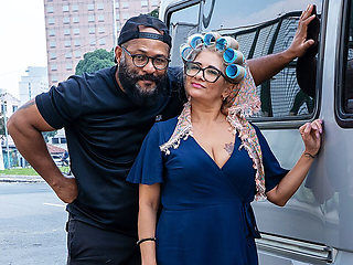 Busty Housewife Tried Very Hard Ass Fucking