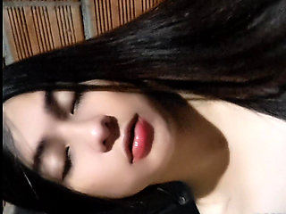 Mi padrastro me masturba deli