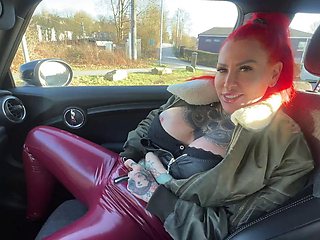 CatCoxx Fucked in Carpool Rail Strike