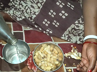 Desi bhabhi ke sath Daru Piya night mein