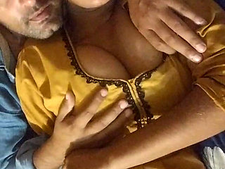 I Play with My Hottest Real Wife