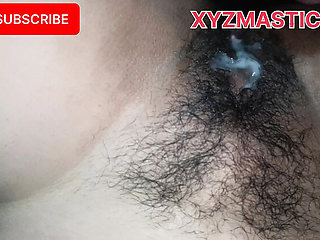 Hot Kissing Scenes: Indian Wife & Bhabhi Romantic Makeout