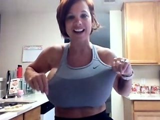 Hot Busty Webcam Babe Masturbate Solo