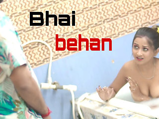 Chhoti bahan ko bathroom me bina kapdo ko dekh sotele bhai ne jabbar dasti pela