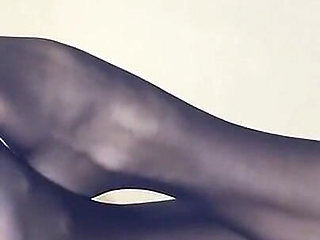 Addicted to Valerias Feet - Nylon Foot Worship (part 1)