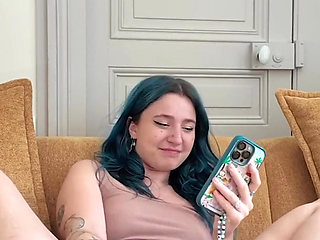 I Dildo Myself on a Subscriber's Photo - French Dick Pic Orgasm