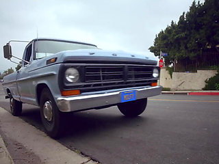 Milfy Stunner MILF Jennifer Can't Oppose Young Actor's Cock