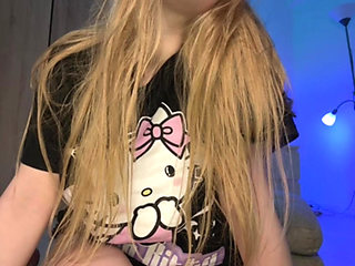 Play with a tight pink pussy