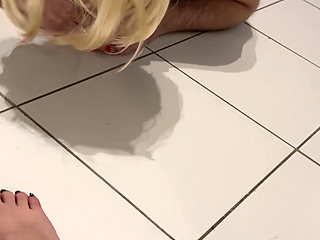 Learn to Suck Like Her...