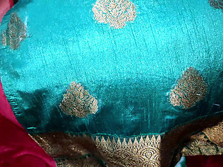 gand bhut tight hai bhabhi. ungli bhi nahi gai gand me