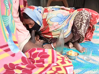 Desi bhabhi ke sath Daru Piya thand mein