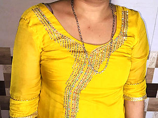 Desi Bhabhi Naina Licks Puffy Pussy - Hot Indian Sister-in-Law Sex