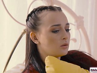 Brunette Facesits Georgia Jones in Steamy Lesbian Licking