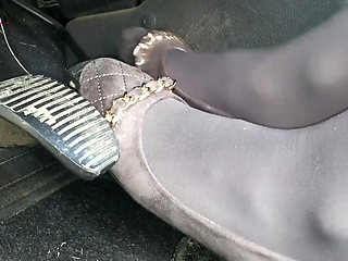 Revving in Grey Flats with Chains in Mp4format